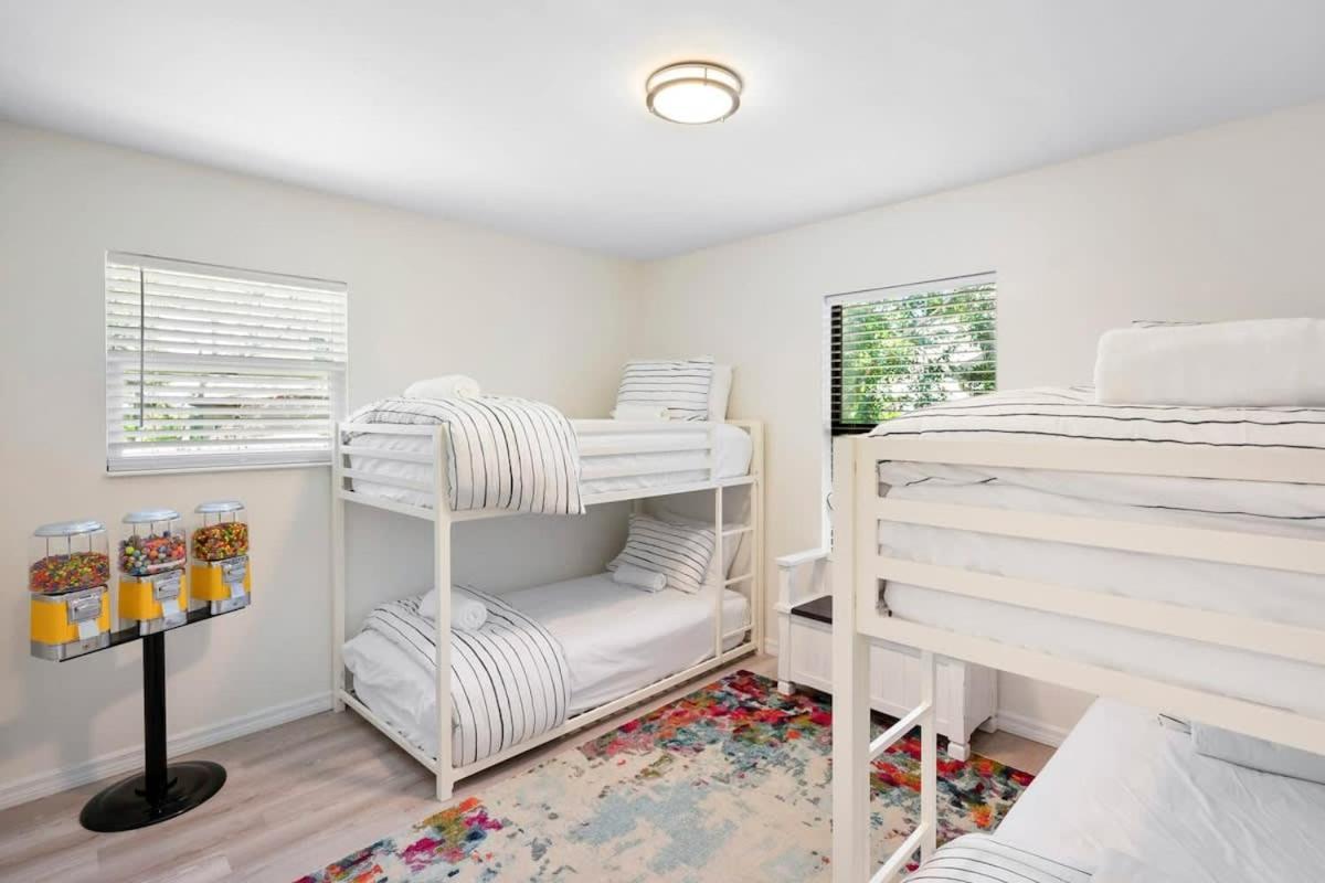 The St Augusdream Renovated Beach House Sleeps 8 Walk To Beach Сент Августин Екстериор снимка